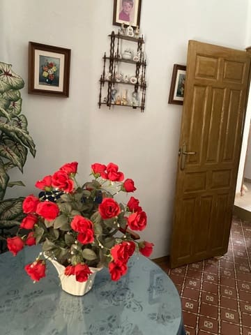 9 soverom Hus til salgs i Bobadilla, Antequera - € 140 000 (Ref: 7993568)