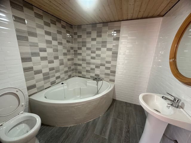 4 soveværelse Finca/Landehus til salg i Villanueva del Trabuco med garage - € 128.000 (Ref: 8107127)