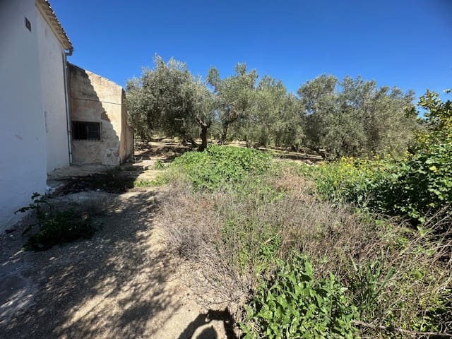 4 soveværelse Finca/Landehus til salg i Villanueva del Trabuco med garage - € 128.000 (Ref: 8107127)
