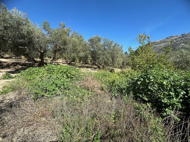 4 soveværelse Finca/Landehus til salg i Villanueva del Trabuco med garage - € 128.000 (Ref: 8107127)