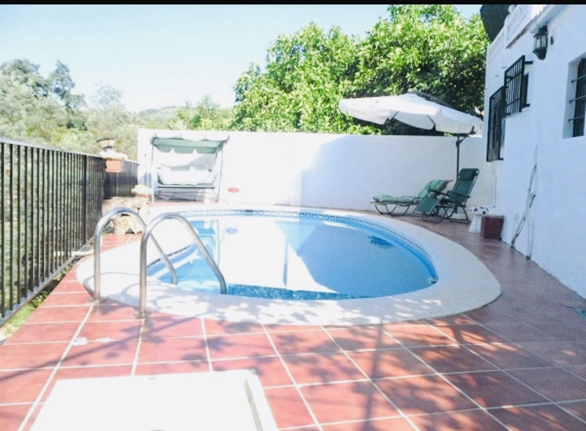 3 bedroom Finca/Country House for sale in Iznájar with pool garage €