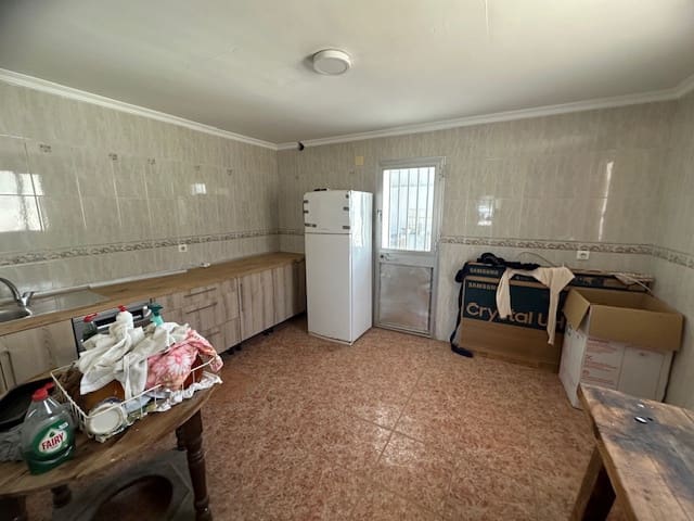 4 soveværelse Finca/Landehus til salg i Benamargosa med garage - € 185.000 (Ref: 8212349)