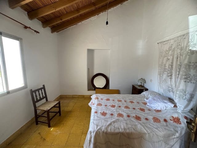 4 soveværelse Finca/Landehus til salg i Benamargosa med garage - € 185.000 (Ref: 8212349)