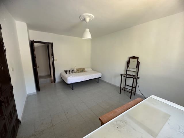 4 soveværelse Finca/Landehus til salg i Benamargosa med garage - € 185.000 (Ref: 8212349)