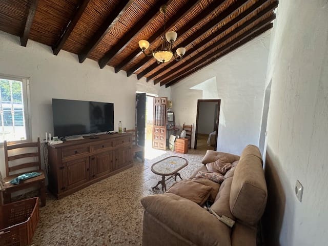 4 soveværelse Finca/Landehus til salg i Benamargosa med garage - € 185.000 (Ref: 8212349)