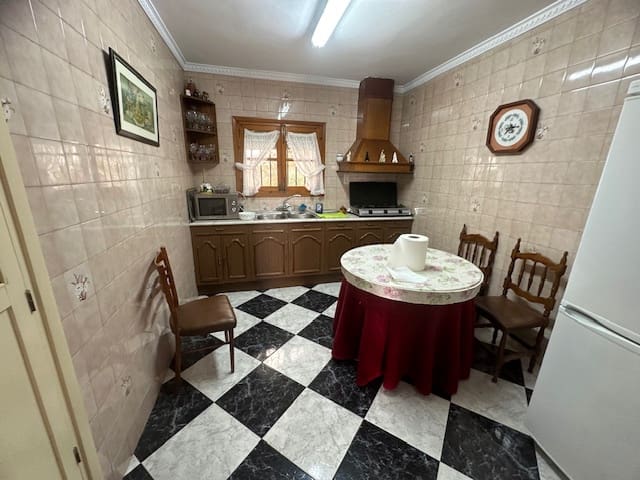 3 bedroom Townhouse for sale in Villanueva del Trabuco - € 90,000 (Ref: 8317331)