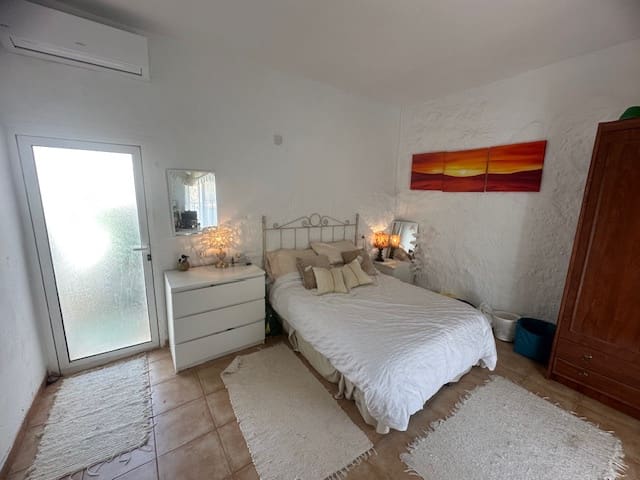 2 soveværelse Byhus til salg i Cuevas de San Marcos - € 68.500 (Ref: 8387761)