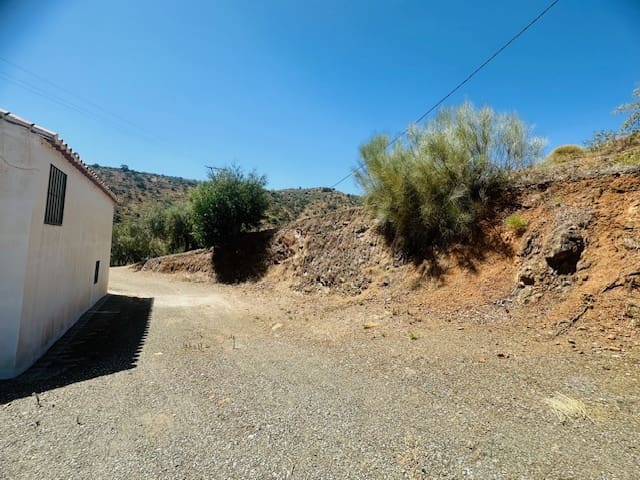 3 soveværelse Finca/Landehus til salg i Comares med garage - € 170.000 (Ref: 8428167)