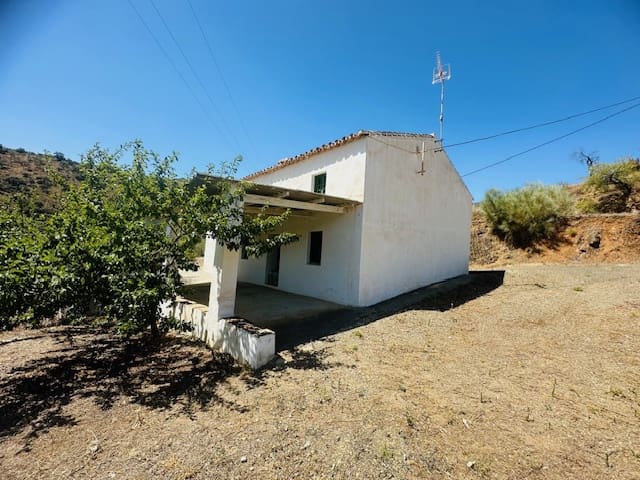 3 soveværelse Finca/Landehus til salg i Comares med garage - € 170.000 (Ref: 8428167)