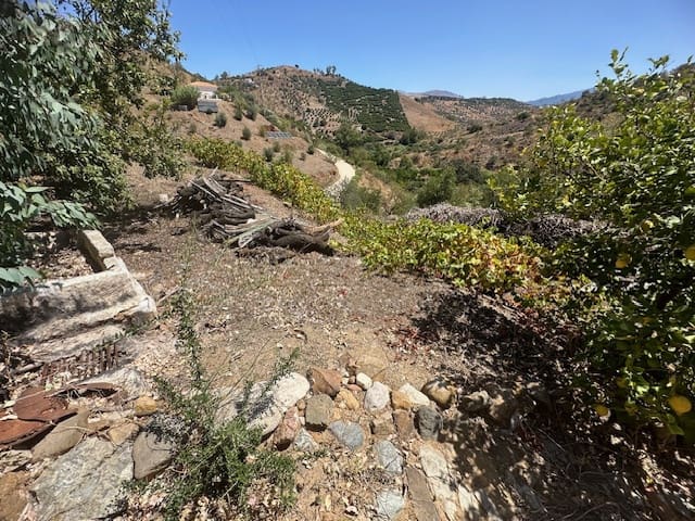 3 soveværelse Finca/Landehus til salg i Comares med garage - € 170.000 (Ref: 8428167)