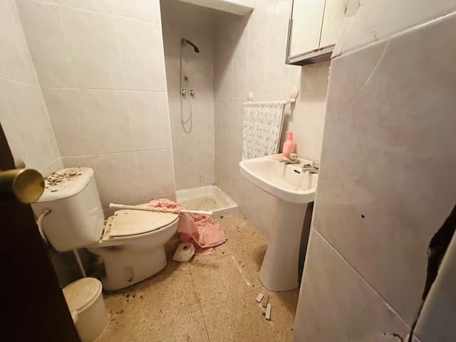 9 soveværelse Byhus til salg i Fuente de Piedra - € 269.000 (Ref: 8451534)