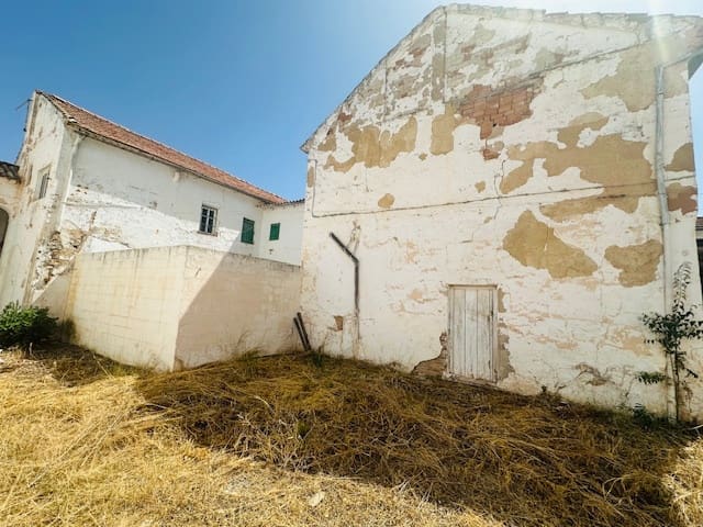 9 soveværelse Byhus til salg i Fuente de Piedra - € 269.000 (Ref: 8451534)