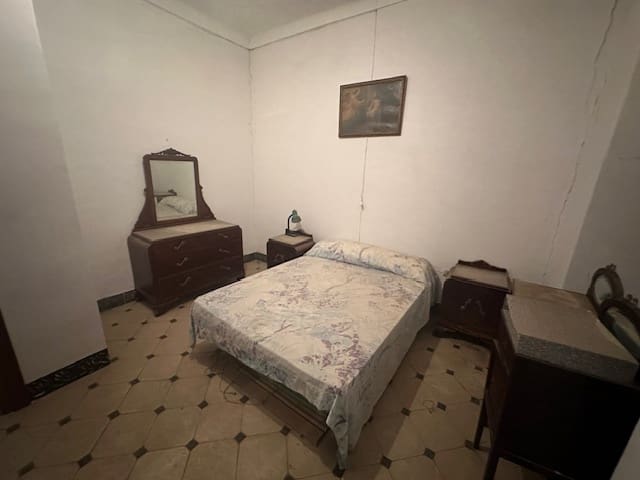 9 soveværelse Byhus til salg i Fuente de Piedra - € 269.000 (Ref: 8451534)