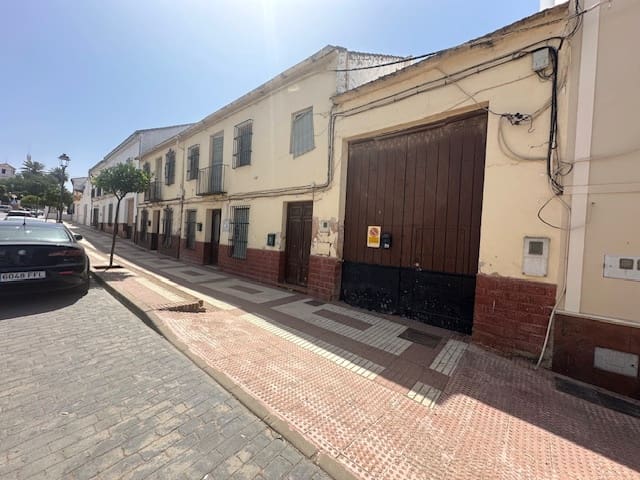 9 soveværelse Byhus til salg i Fuente de Piedra - € 269.000 (Ref: 8451534)