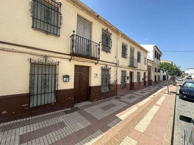 9 soveværelse Byhus til salg i Fuente de Piedra - € 269.000 (Ref: 8451534)