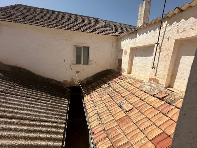 9 soveværelse Byhus til salg i Fuente de Piedra - € 269.000 (Ref: 8451534)