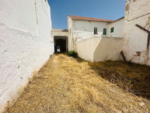 9 soveværelse Byhus til salg i Fuente de Piedra - € 269.000 (Ref: 8451534)