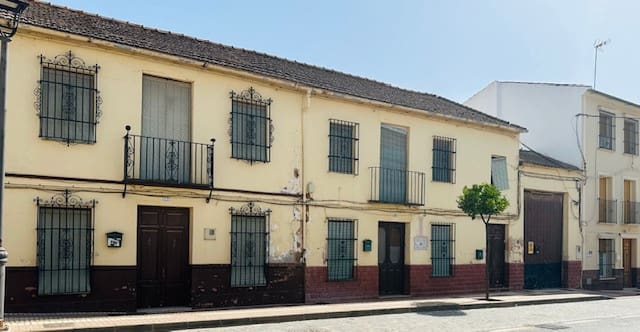 9 soveværelse Byhus til salg i Fuente de Piedra - € 269.000 (Ref: 8451534)