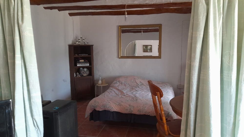 3 soveværelse Finca/Landehus til salg i Villanueva del Trabuco med garage - € 85.000 (Ref: 8513773)