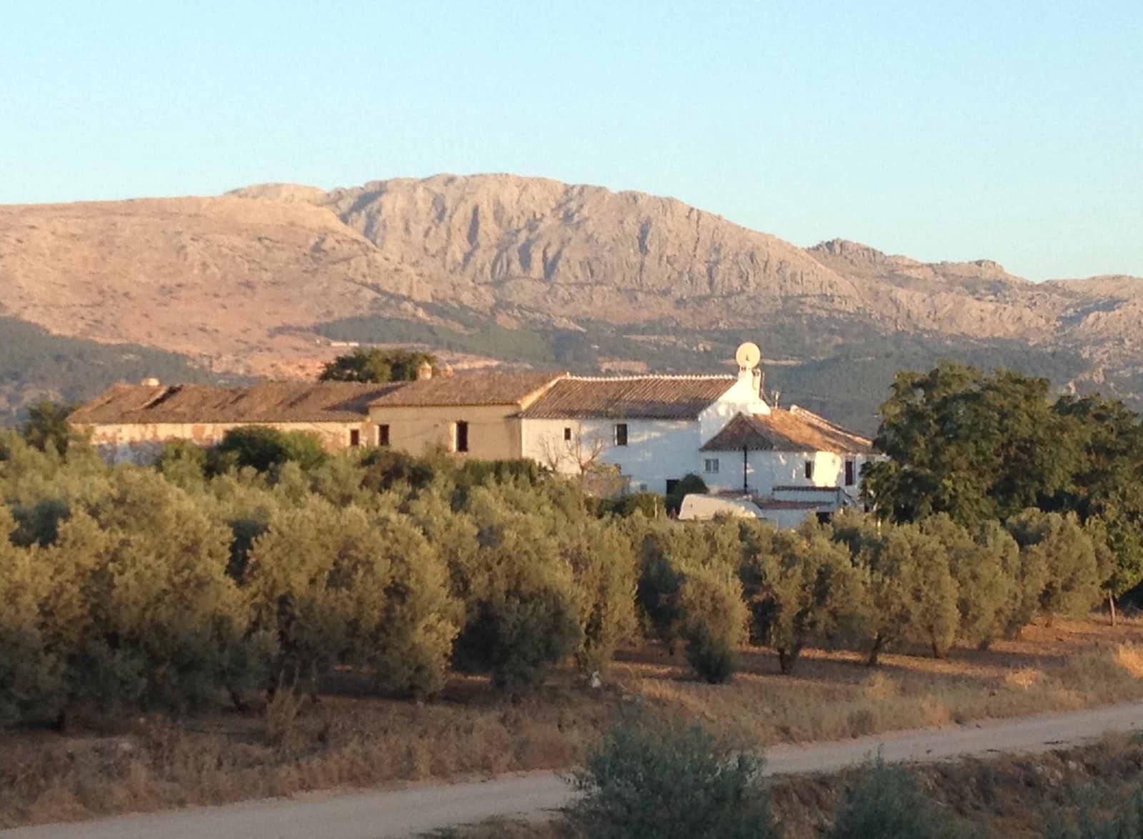 3 soveværelse Finca/Landehus til salg i Villanueva del Trabuco med garage - € 85.000 (Ref: 8513773)