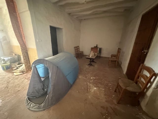 4 soverom Hus til salgs i Cuevas Bajas med garasje - € 39 950 (Ref: 8549603)