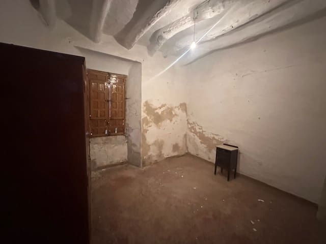 4 soverom Hus til salgs i Cuevas Bajas med garasje - € 39 950 (Ref: 8549603)