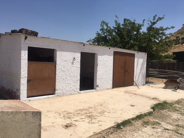 4 bedroom Finca/Country House for sale in Monturque with pool - € 250,000 (Ref: 8558136)