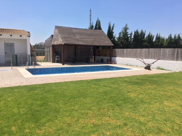 4 bedroom Finca/Country House for sale in Monturque with pool - € 250,000 (Ref: 8558136)