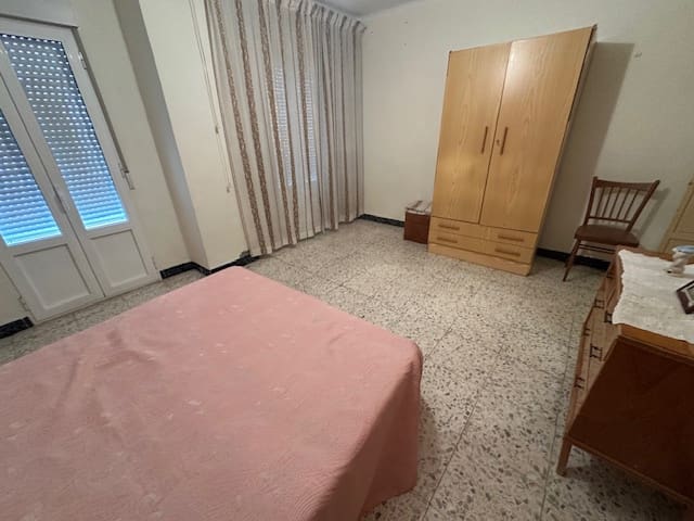 5 bedroom Townhouse for sale in Cuevas Bajas with garage - € 79,000 (Ref: 8571302)