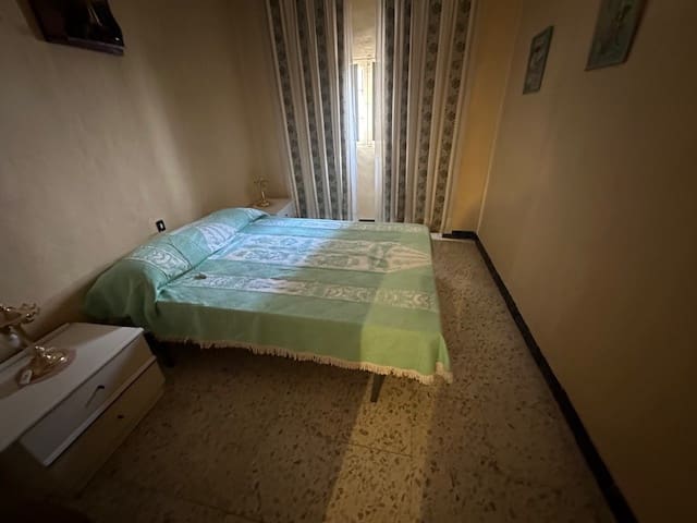 5 bedroom Townhouse for sale in Cuevas Bajas with garage - € 79,000 (Ref: 8571302)