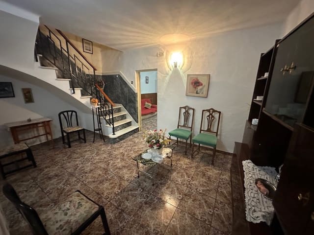 5 soverom Hus til salgs i Cuevas Bajas med garasje - € 79 000 (Ref: 8571302)