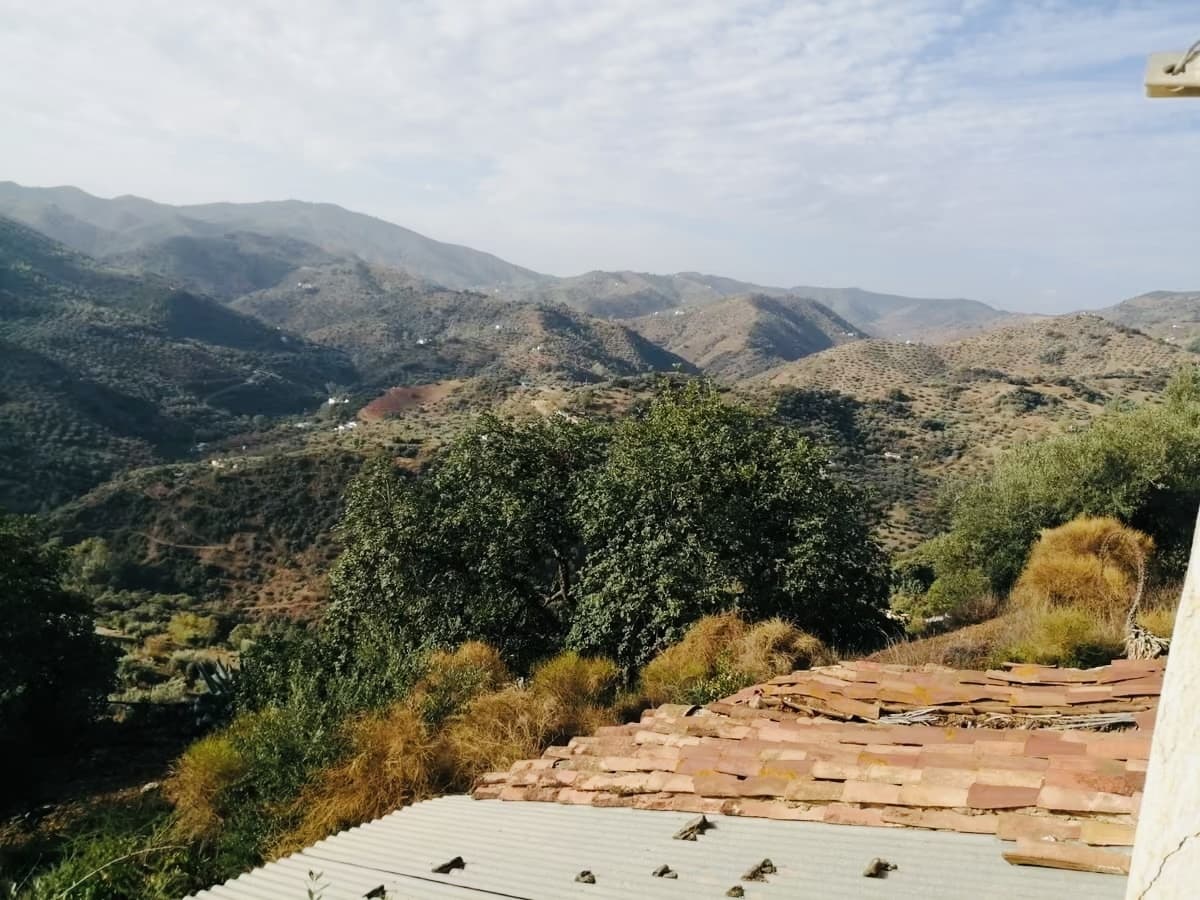 3 bedroom Finca/Country House for sale in Colmenar - € 110,000 (Ref: 8640349)