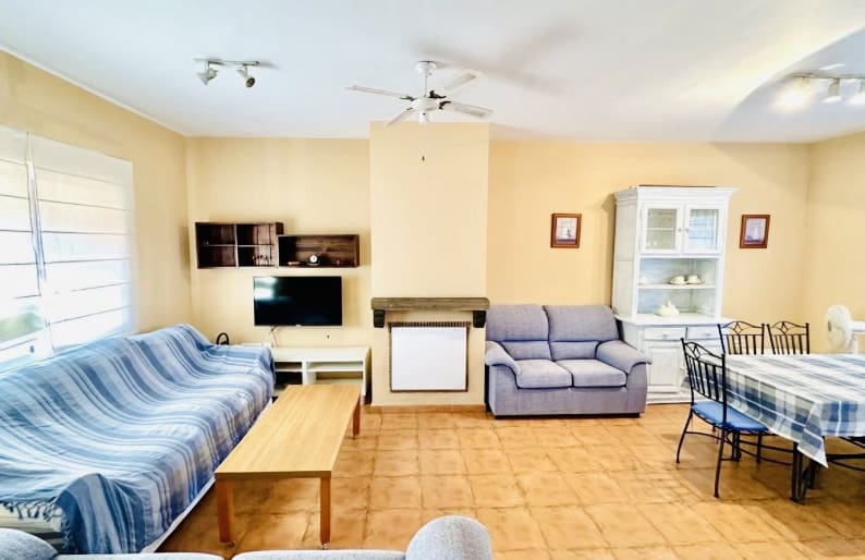 3 soveværelse Byhus til salg i Fuente de Piedra med swimmingpool - € 135.000 (Ref: 8718826)