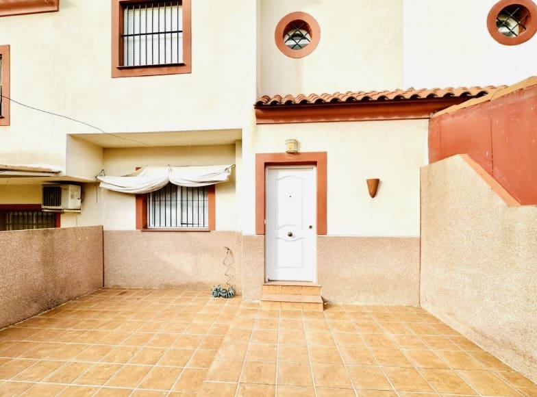 3 soveværelse Byhus til salg i Fuente de Piedra med swimmingpool - € 135.000 (Ref: 8718826)