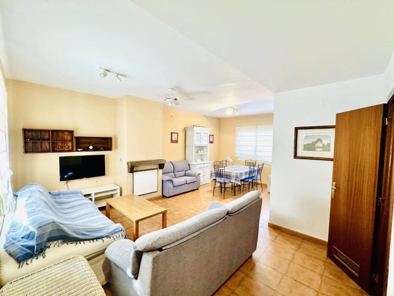 3 soveværelse Byhus til salg i Fuente de Piedra med swimmingpool - € 135.000 (Ref: 8718826)