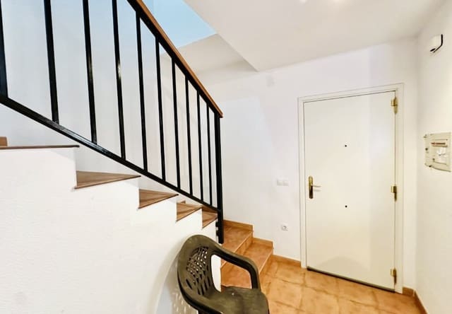 3 soveværelse Byhus til salg i Fuente de Piedra med swimmingpool - € 135.000 (Ref: 8718826)