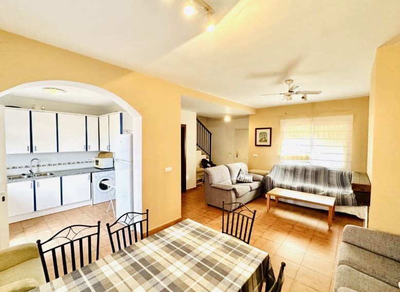 3 soveværelse Byhus til salg i Fuente de Piedra med swimmingpool - € 135.000 (Ref: 8718826)