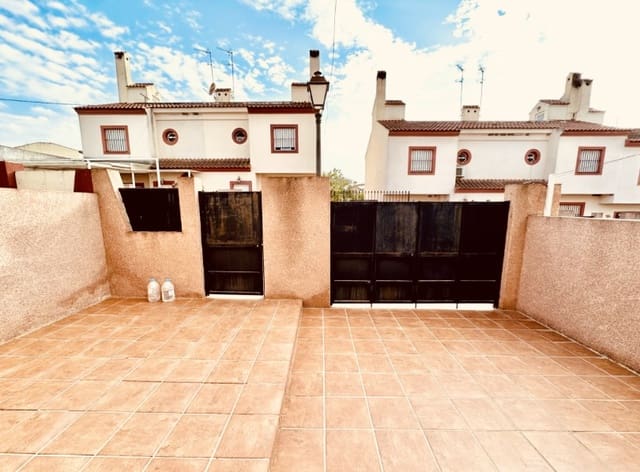 3 soveværelse Byhus til salg i Fuente de Piedra med swimmingpool - € 135.000 (Ref: 8718826)