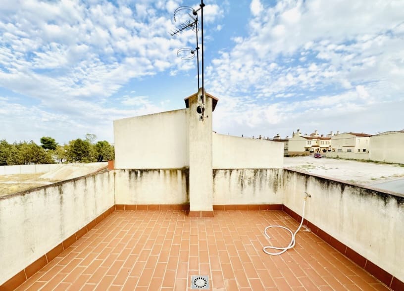 3 soveværelse Byhus til salg i Fuente de Piedra med swimmingpool - € 135.000 (Ref: 8718826)