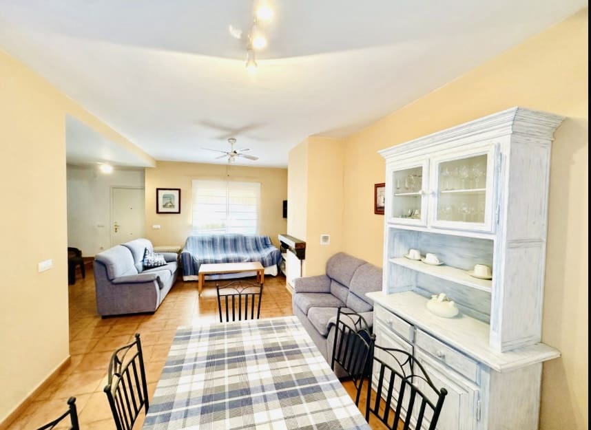 3 soveværelse Byhus til salg i Fuente de Piedra med swimmingpool - € 135.000 (Ref: 8718826)