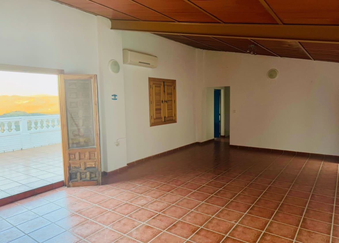 3 soveværelse Byhus til salg i Iznajar - € 69.900 (Ref: 8756492)