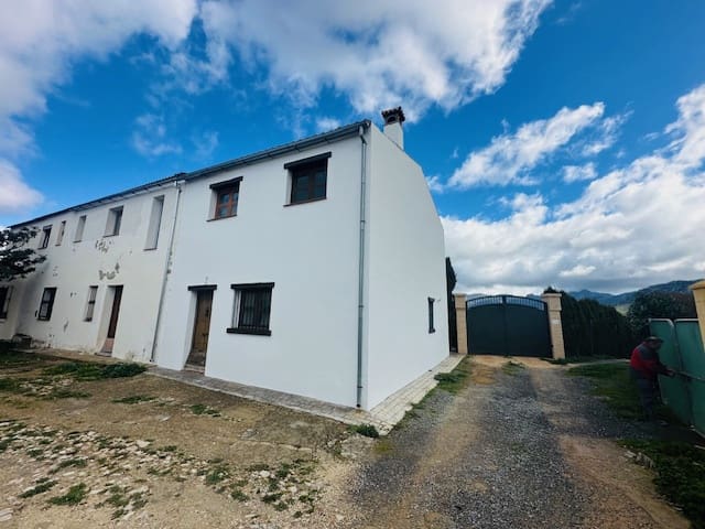 2 soveværelse Finca/Landehus til salg i Antequera - € 150.000 (Ref: 8774903)