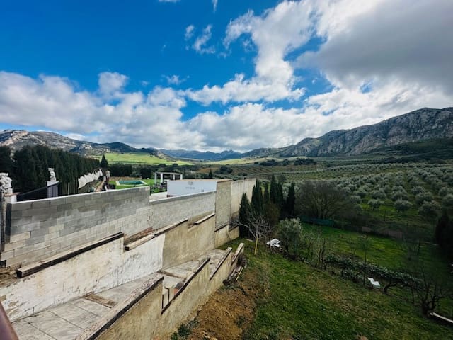 2 soveværelse Finca/Landehus til salg i Antequera - € 150.000 (Ref: 8774903)
