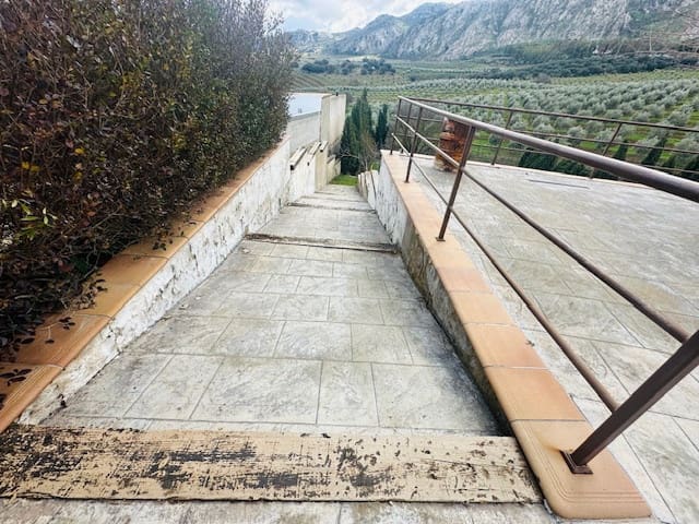 2 soveværelse Finca/Landehus til salg i Antequera - € 150.000 (Ref: 8774903)