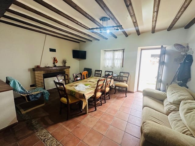 2 soveværelse Finca/Landehus til salg i Antequera - € 150.000 (Ref: 8774903)