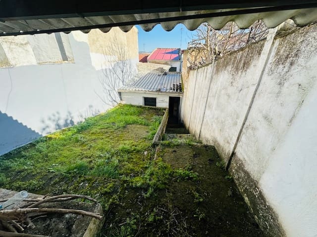 3 soveværelse Byhus til salg i Cuevas Bajas - € 48.000 (Ref: 8790053)