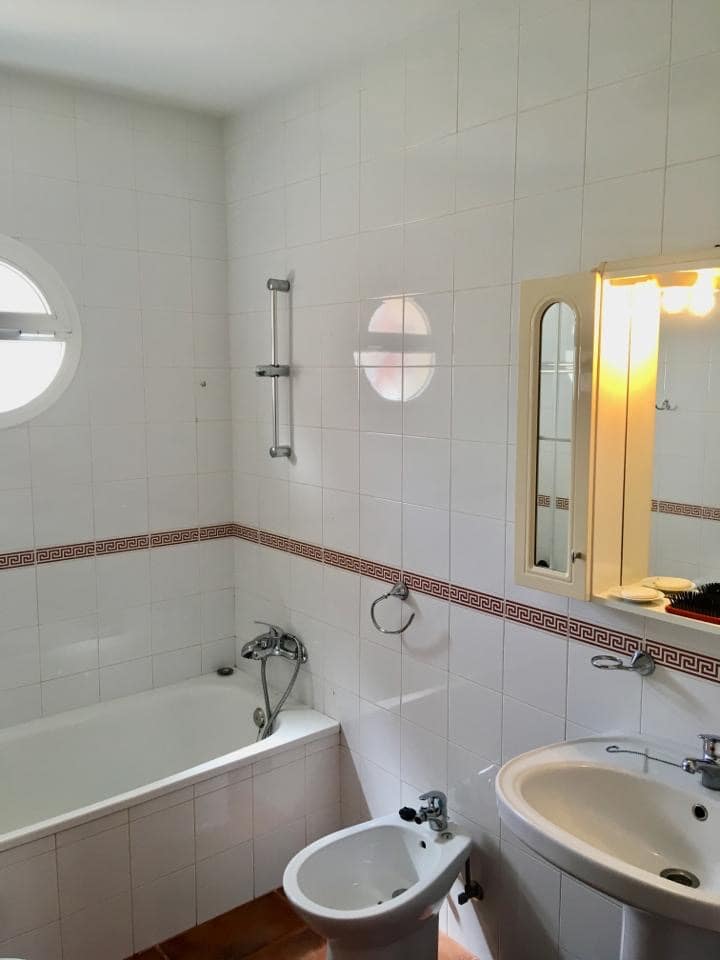 3 soveværelse Byhus til salg i Fuente de Piedra med swimmingpool - € 135.000 (Ref: 8826640)