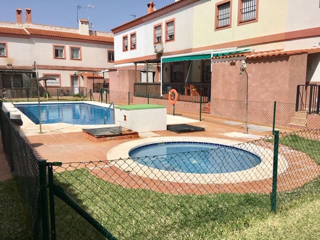 3 soveværelse Byhus til salg i Fuente de Piedra med swimmingpool - € 135.000 (Ref: 8826640)