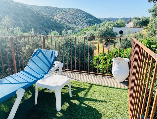 3 soveværelse Finca/Landehus til salg i Iznajar med swimmingpool - € 186.000 (Ref: 8915688)