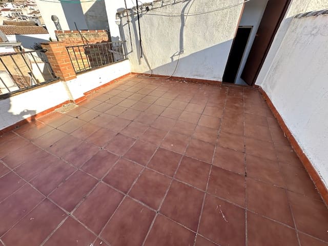 Casa de 3 habitaciones en Colmenar en venta - 76.000 € (Ref: 8918343)